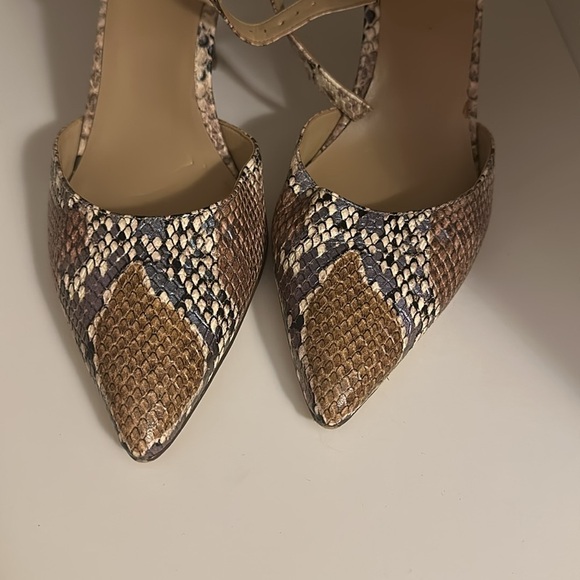 Naturalizer Brown Snakeskin Women's Heels - Picture 2 of 6
